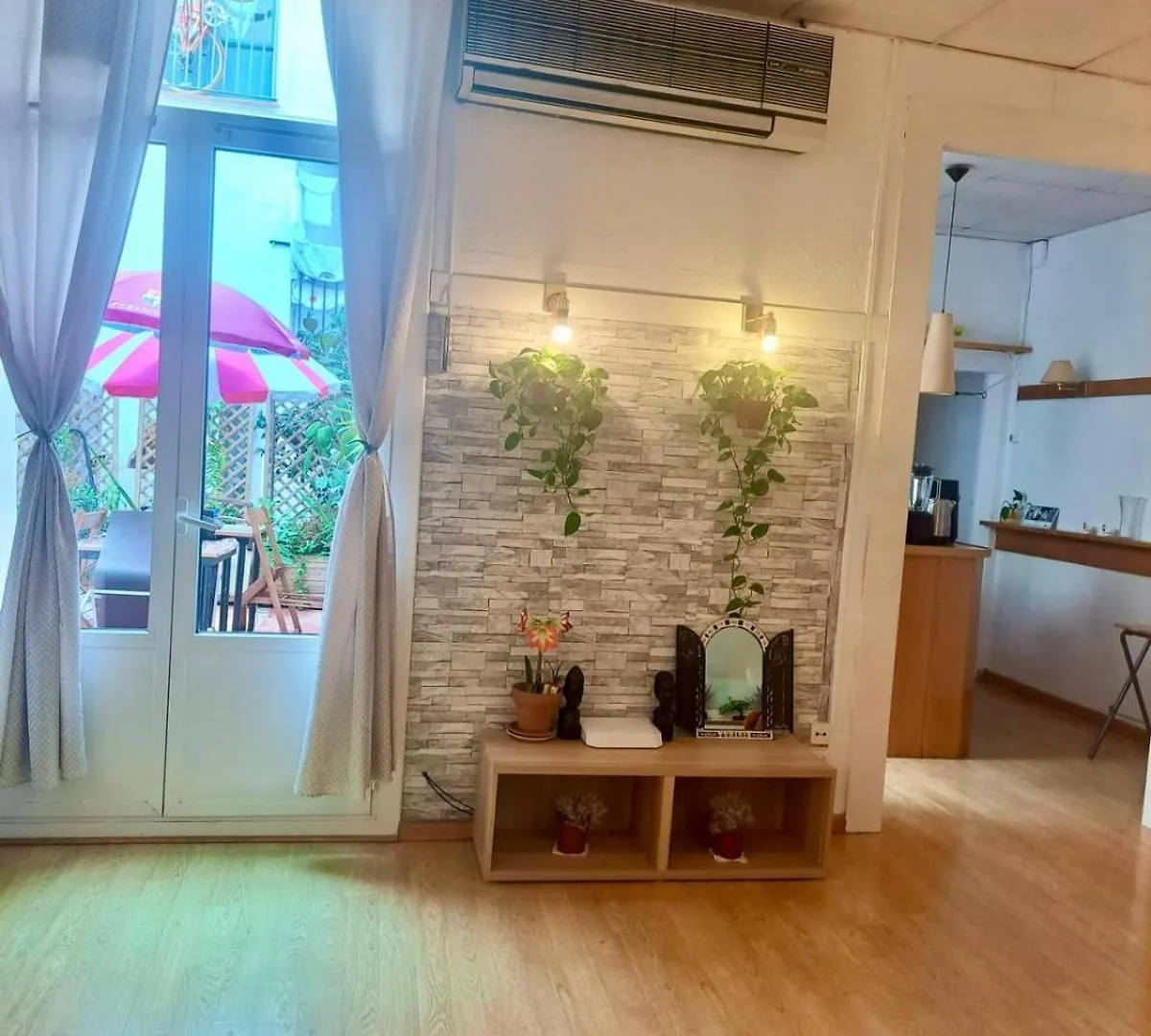 Habitacion Privada En La Rambla De Cataluna Barcellona